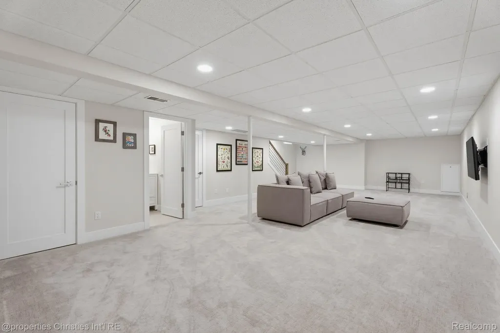 802 E Lincoln Avenue Royal Oak City MI 48067