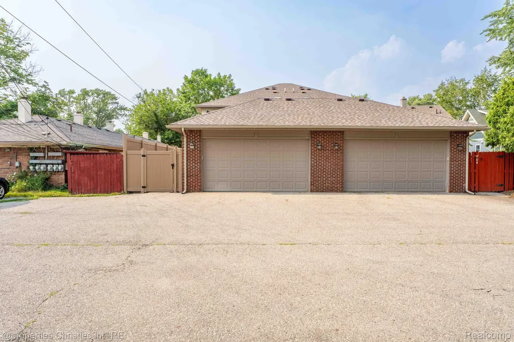 802 E Lincoln Avenue Royal Oak City MI 48067