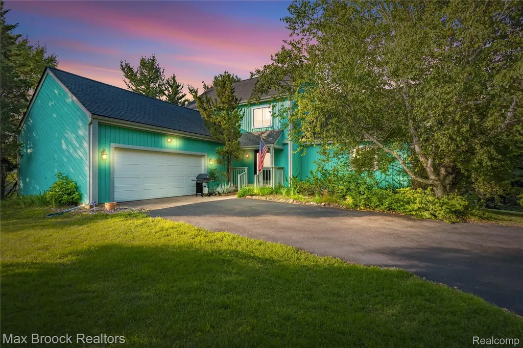 4622 Fleck Drive Hartland Township MI 48430