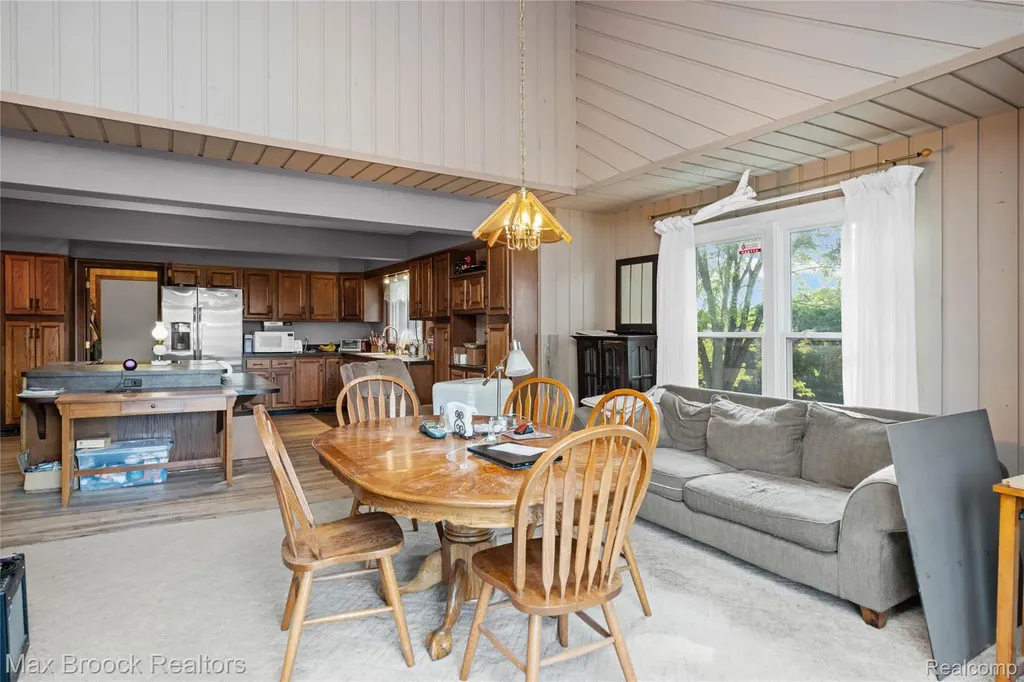 4622 Fleck Drive Hartland Township MI 48430