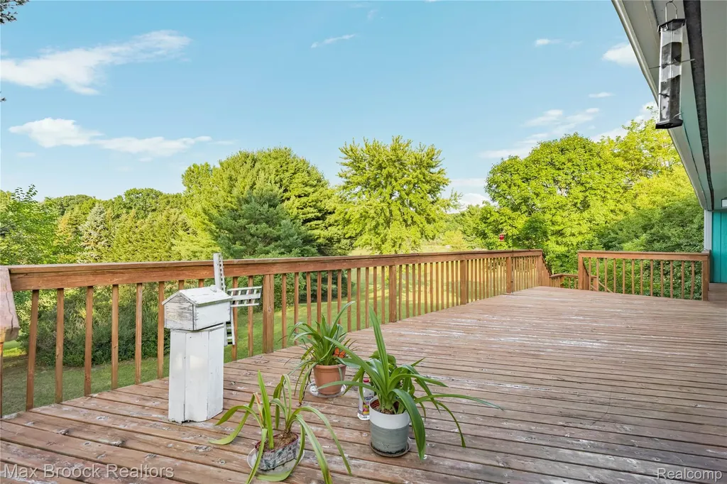 4622 Fleck Drive Hartland Township MI 48430