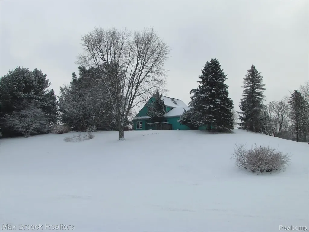 4622 Fleck Drive Hartland Township MI 48430
