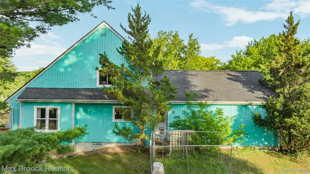 4622 Fleck Drive Hartland Township MI 48430