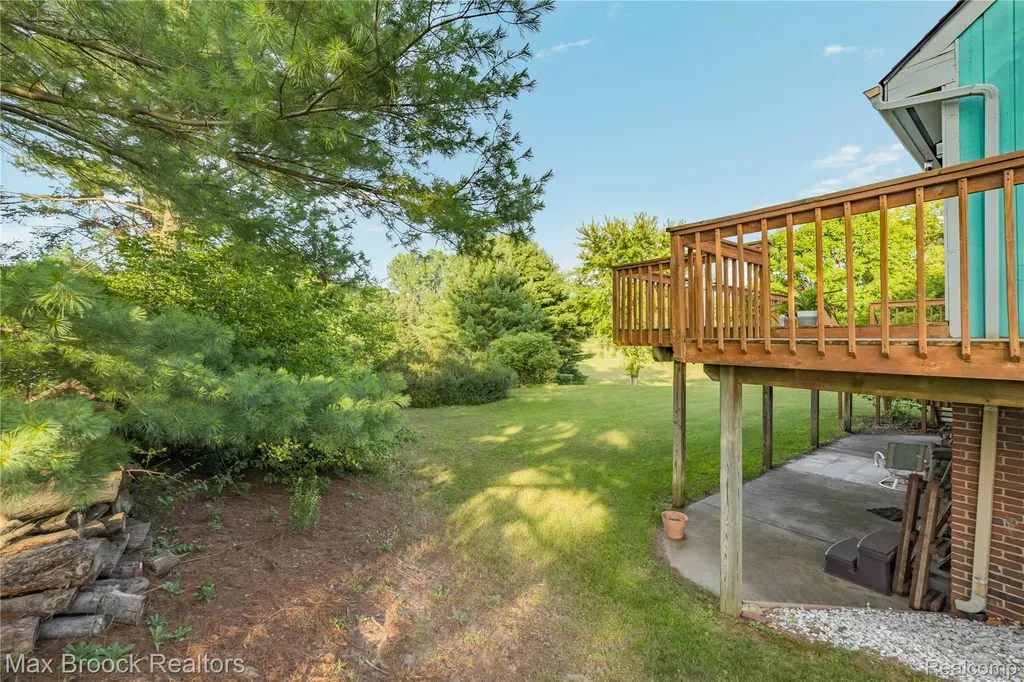4622 Fleck Drive Hartland Township MI 48430
