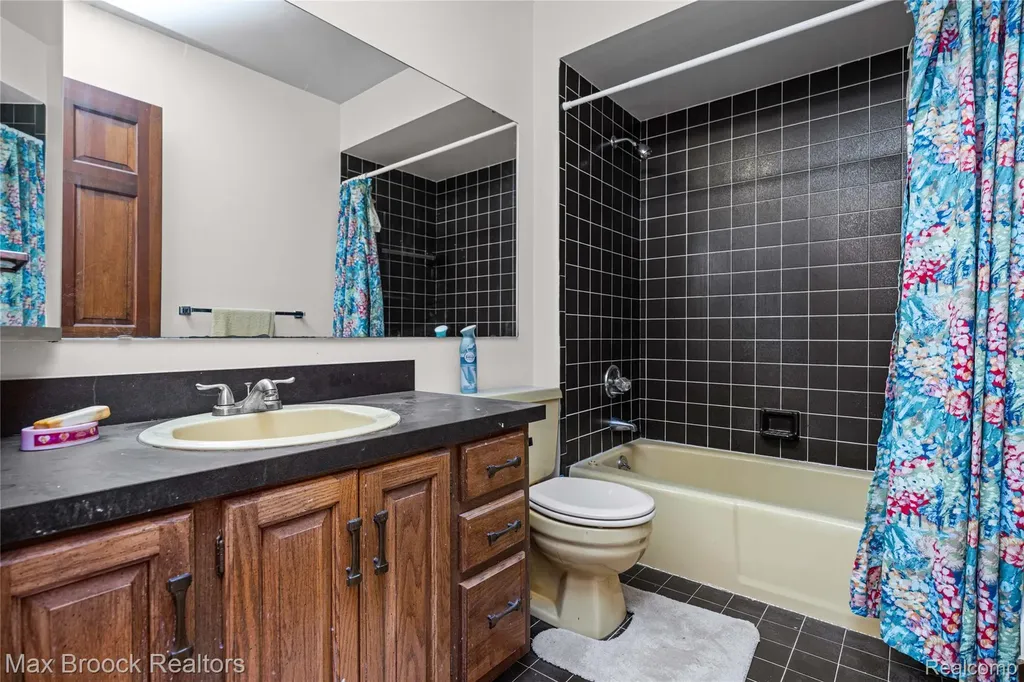 4622 Fleck Drive Hartland Township MI 48430