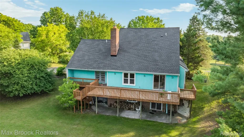 4622 Fleck Drive Hartland Township MI 48430