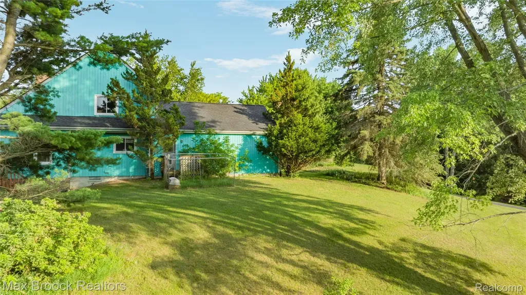 4622 Fleck Drive Hartland Township MI 48430