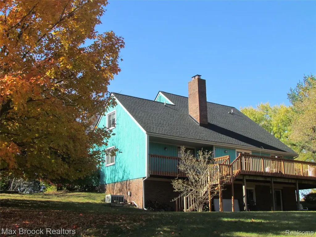 4622 Fleck Drive Hartland Township MI 48430