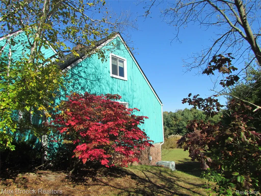 4622 Fleck Drive Hartland Township MI 48430