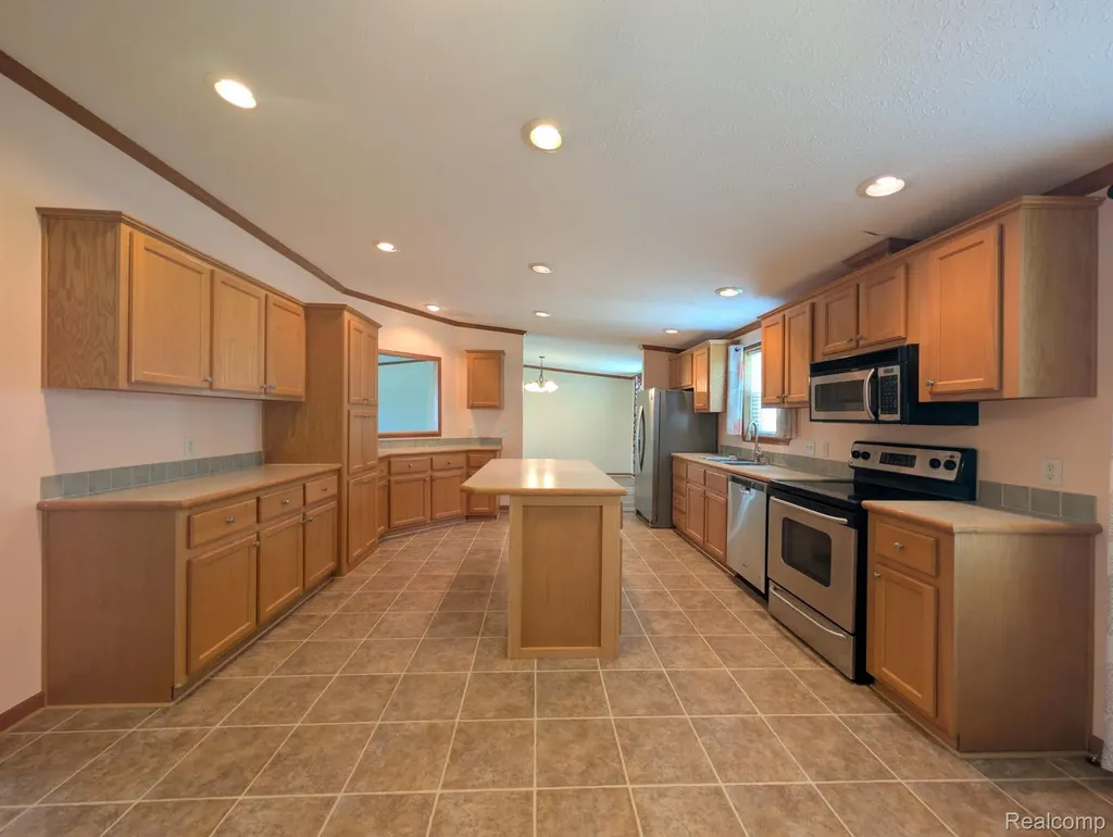 11766 Village Pines Court Green Oak Township MI 48178