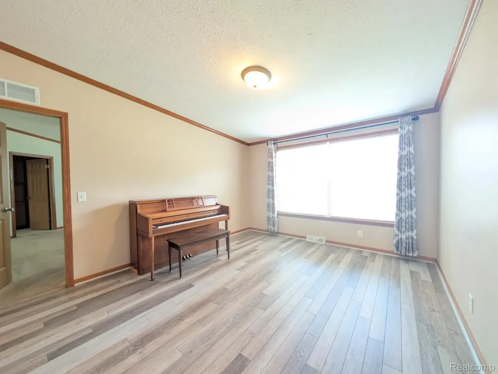 11766 Village Pines Court Green Oak Township MI 48178
