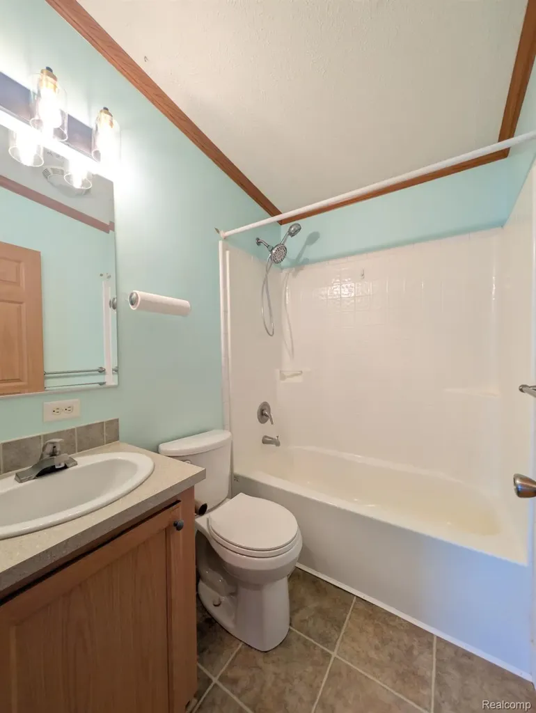 11766 Village Pines Court Green Oak Township MI 48178