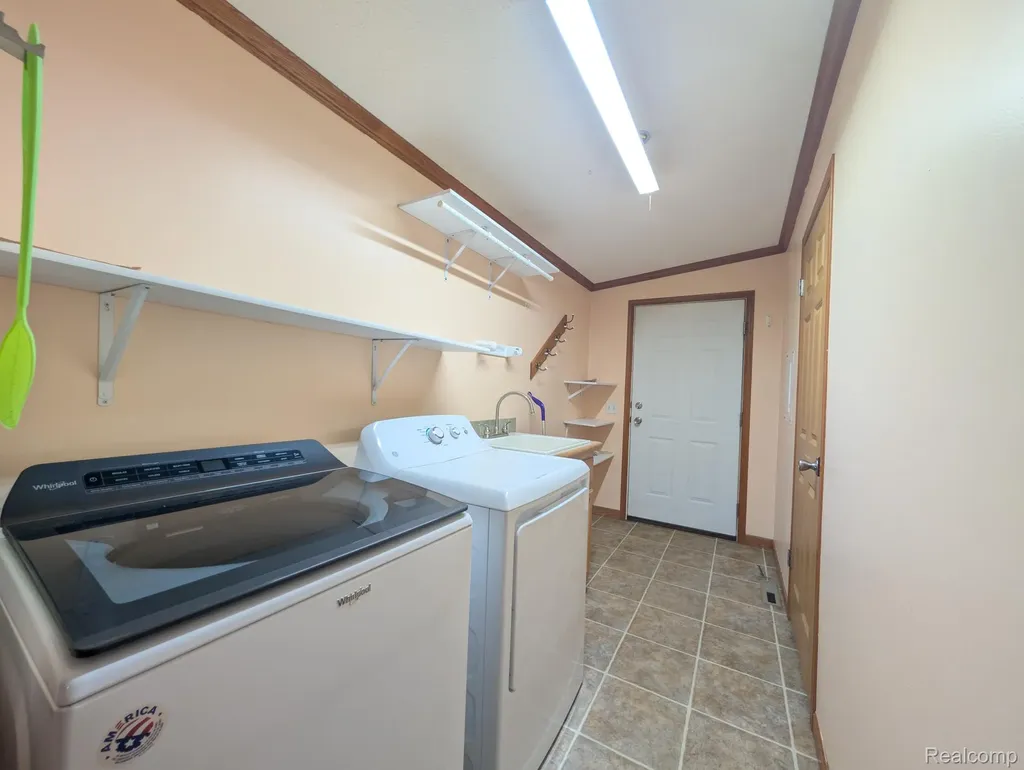 11766 Village Pines Court Green Oak Township MI 48178