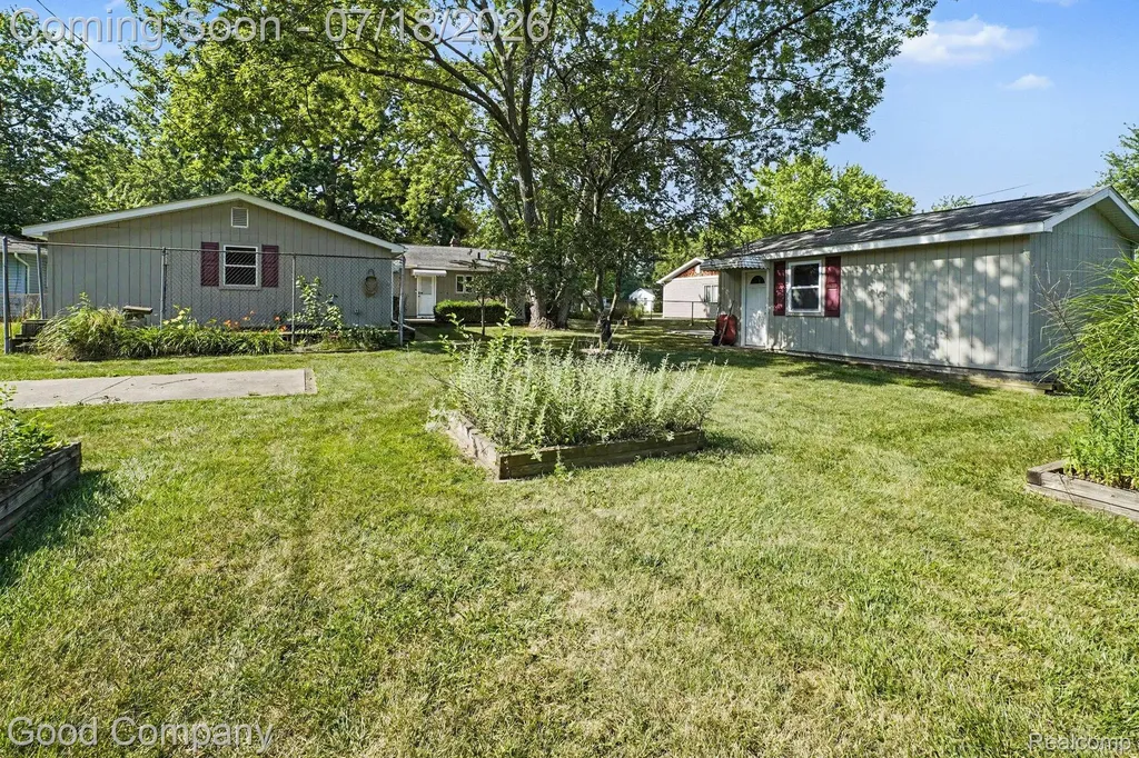 6284 Woodsdale Drive Grand Blanc Charter Township MI 48439