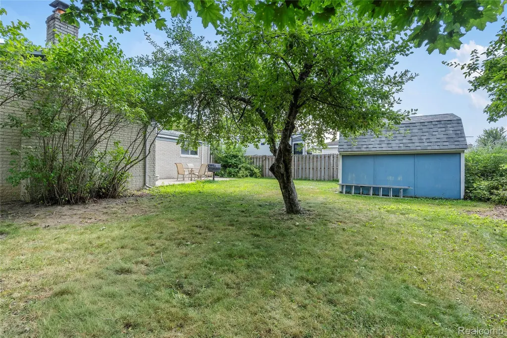 24208 Cambridge Street Woodhaven City MI 48183