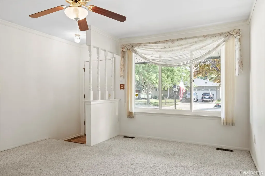 24208 Cambridge Street Woodhaven City MI 48183