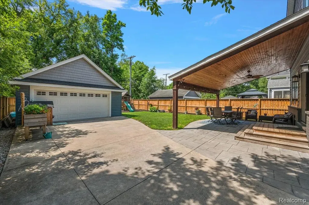 1275 Dorothea Road Berkley City MI 48072