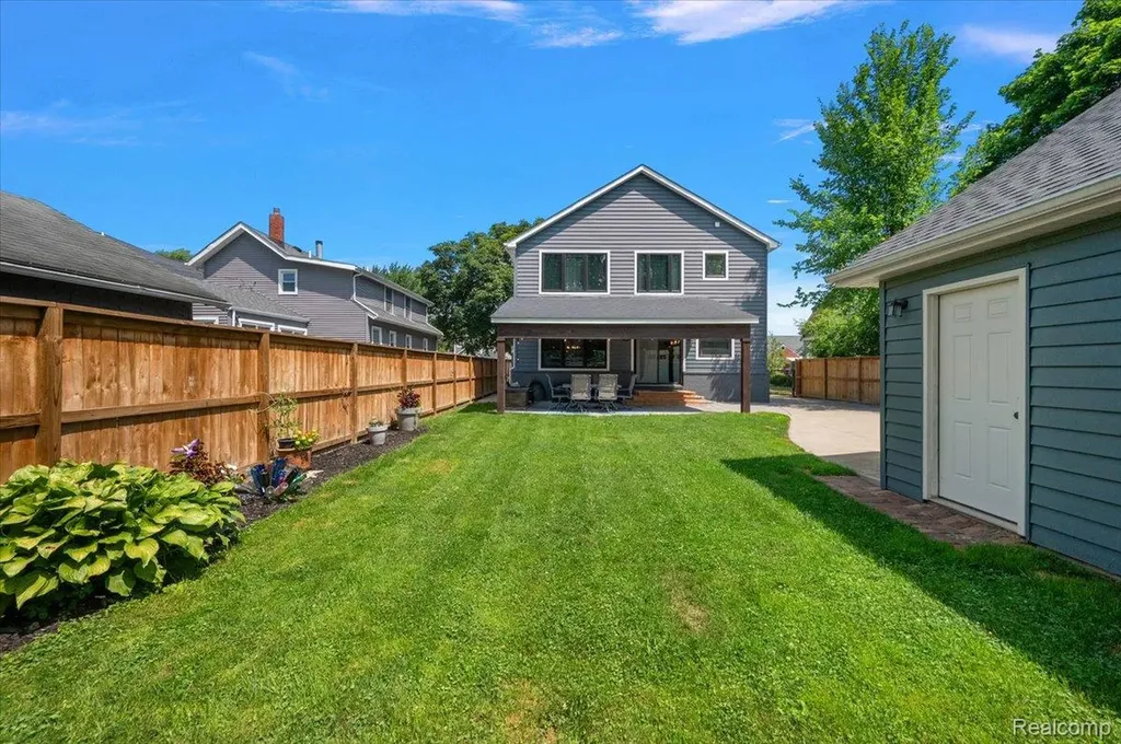 1275 Dorothea Road Berkley City MI 48072