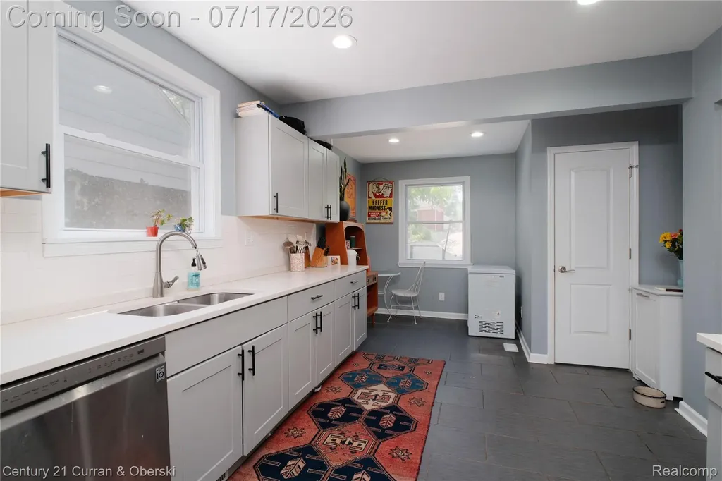 18455 Santa Rosa Drive Detroit City MI 48221