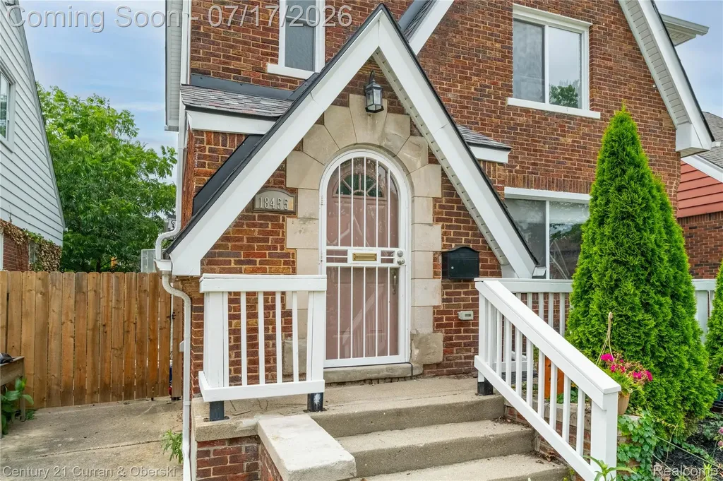 18455 Santa Rosa Drive Detroit City MI 48221