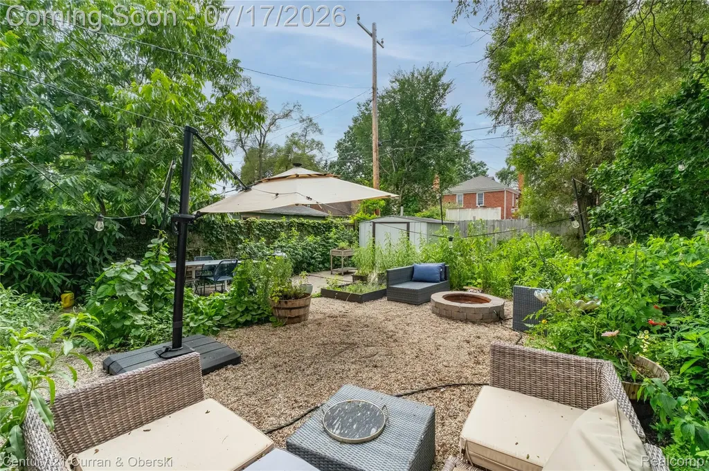 18455 Santa Rosa Drive Detroit City MI 48221
