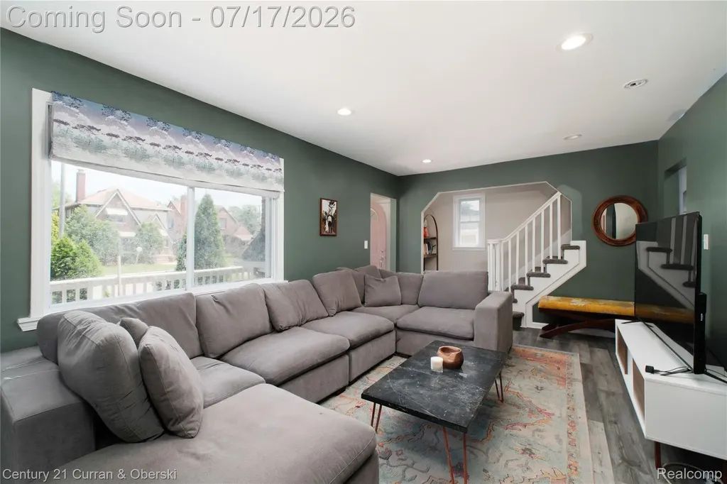 18455 Santa Rosa Drive Detroit City MI 48221
