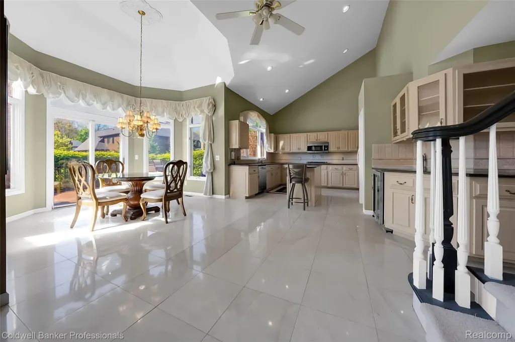 2531 Cedar Brook Court Rochester Hills City MI 48309