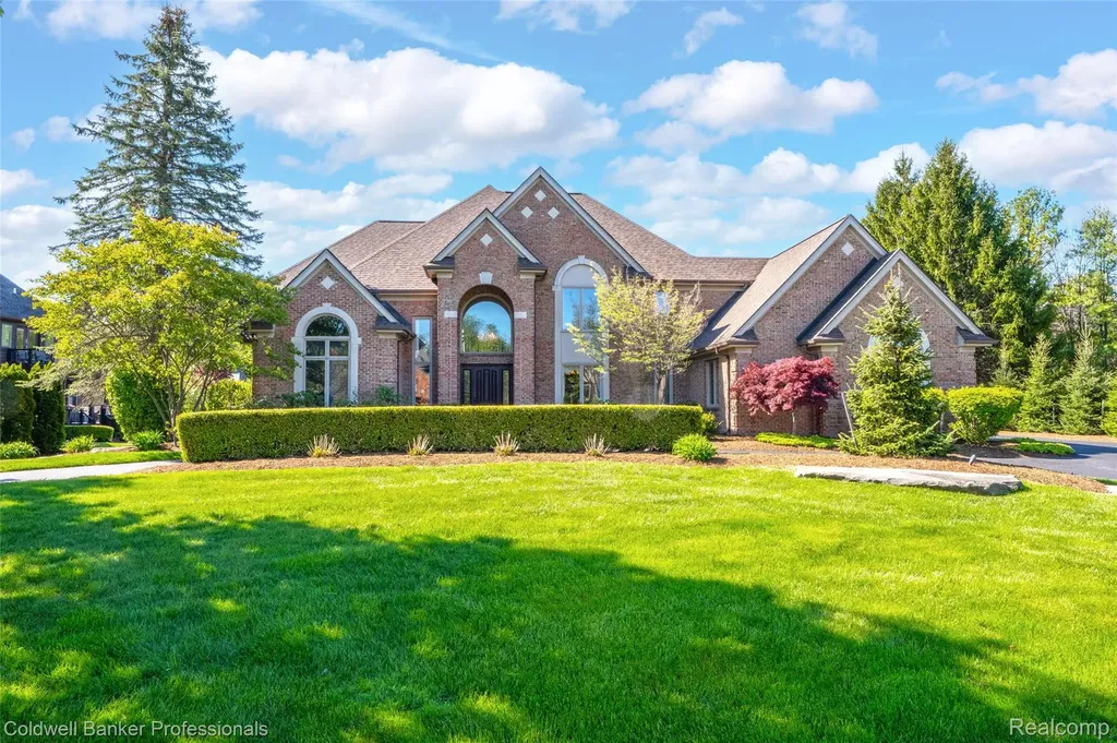 2531 Cedar Brook Court Rochester Hills City MI 48309