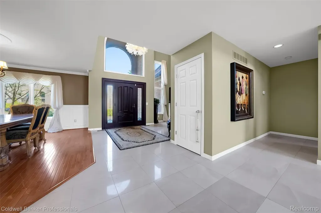 2531 Cedar Brook Court Rochester Hills City MI 48309