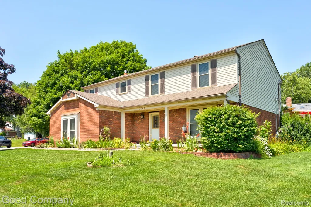 3062 Saint Jude Drive Waterford Charter Township MI 48329