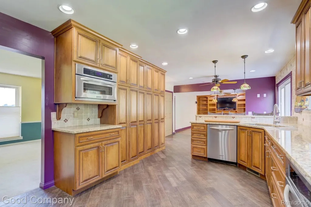 3062 Saint Jude Drive Waterford Charter Township MI 48329