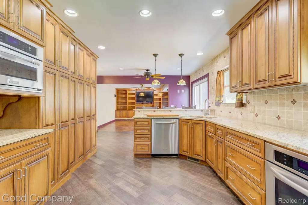 3062 Saint Jude Drive Waterford Charter Township MI 48329