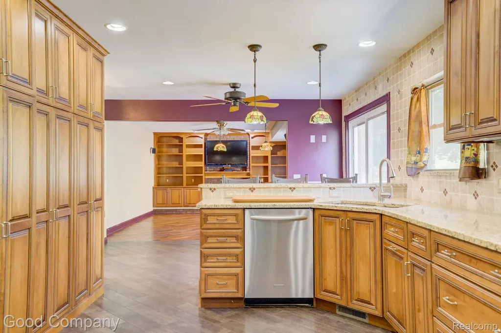 3062 Saint Jude Drive Waterford Charter Township MI 48329
