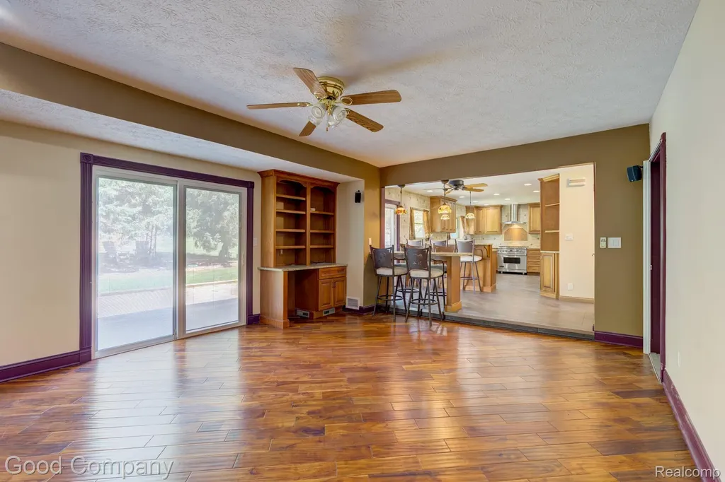 3062 Saint Jude Drive Waterford Charter Township MI 48329