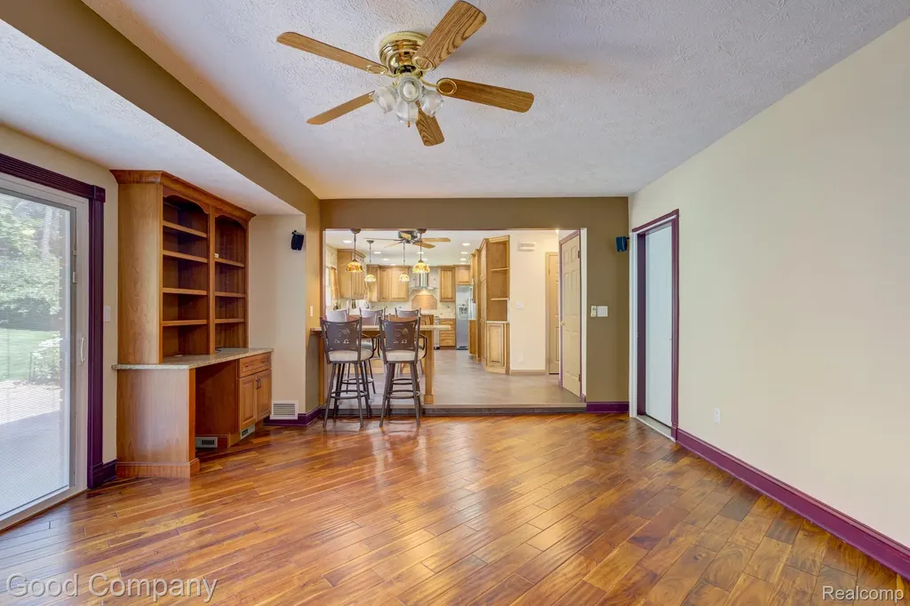 3062 Saint Jude Drive Waterford Charter Township MI 48329