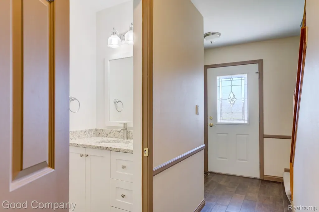 3062 Saint Jude Drive Waterford Charter Township MI 48329