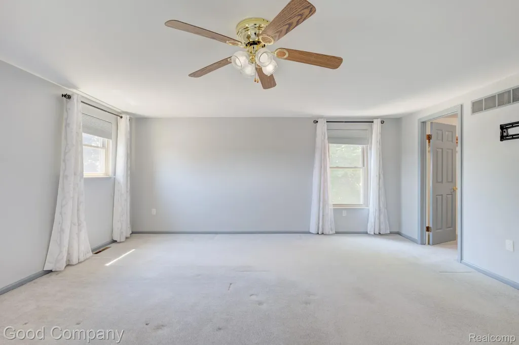 3062 Saint Jude Drive Waterford Charter Township MI 48329