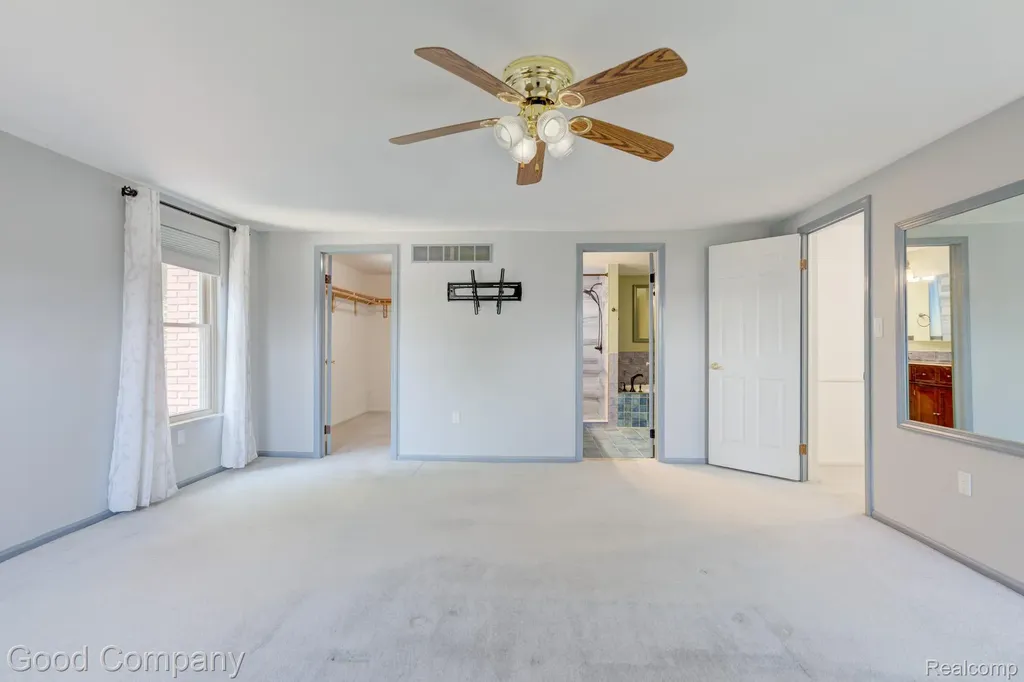 3062 Saint Jude Drive Waterford Charter Township MI 48329