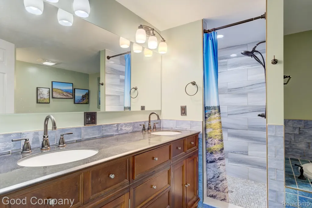 3062 Saint Jude Drive Waterford Charter Township MI 48329