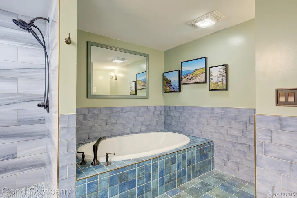 3062 Saint Jude Drive Waterford Charter Township MI 48329