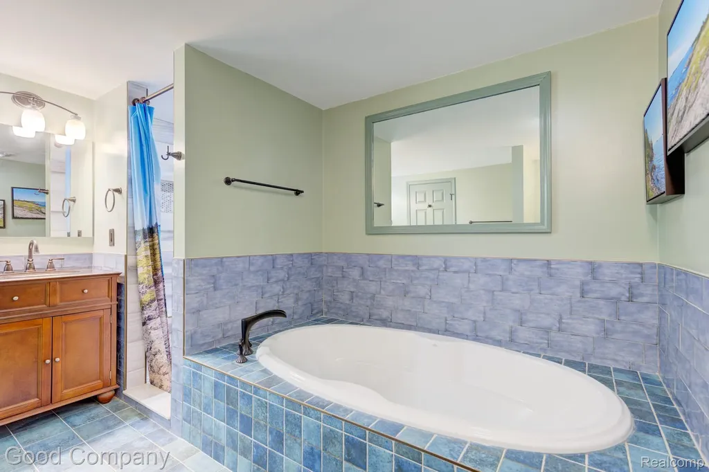 3062 Saint Jude Drive Waterford Charter Township MI 48329