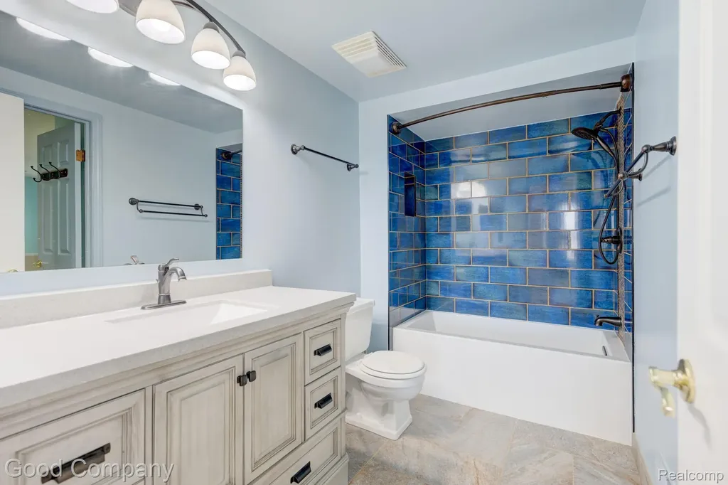 3062 Saint Jude Drive Waterford Charter Township MI 48329