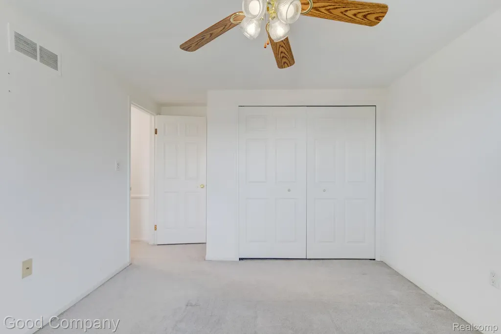 3062 Saint Jude Drive Waterford Charter Township MI 48329