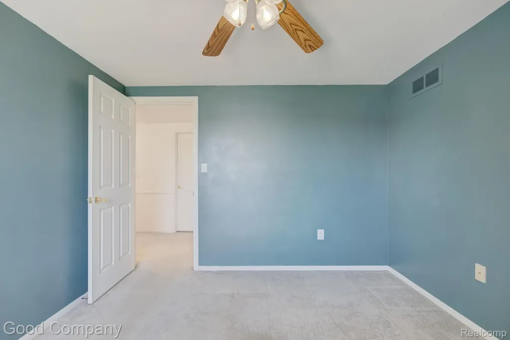 3062 Saint Jude Drive Waterford Charter Township MI 48329