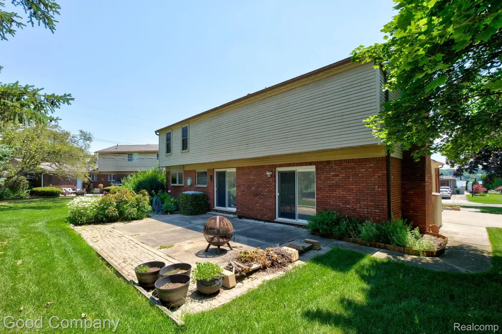 3062 Saint Jude Drive Waterford Charter Township MI 48329