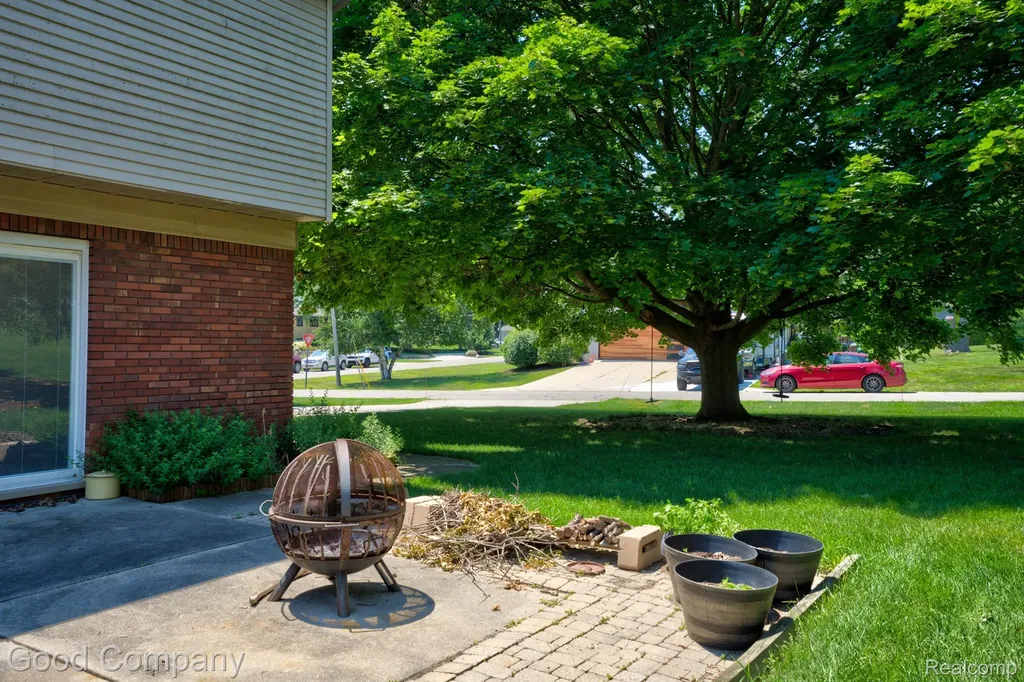 3062 Saint Jude Drive Waterford Charter Township MI 48329
