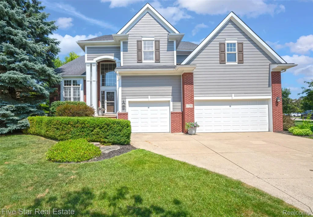1750 Cheshire Lane Commerce Charter Township MI 48382