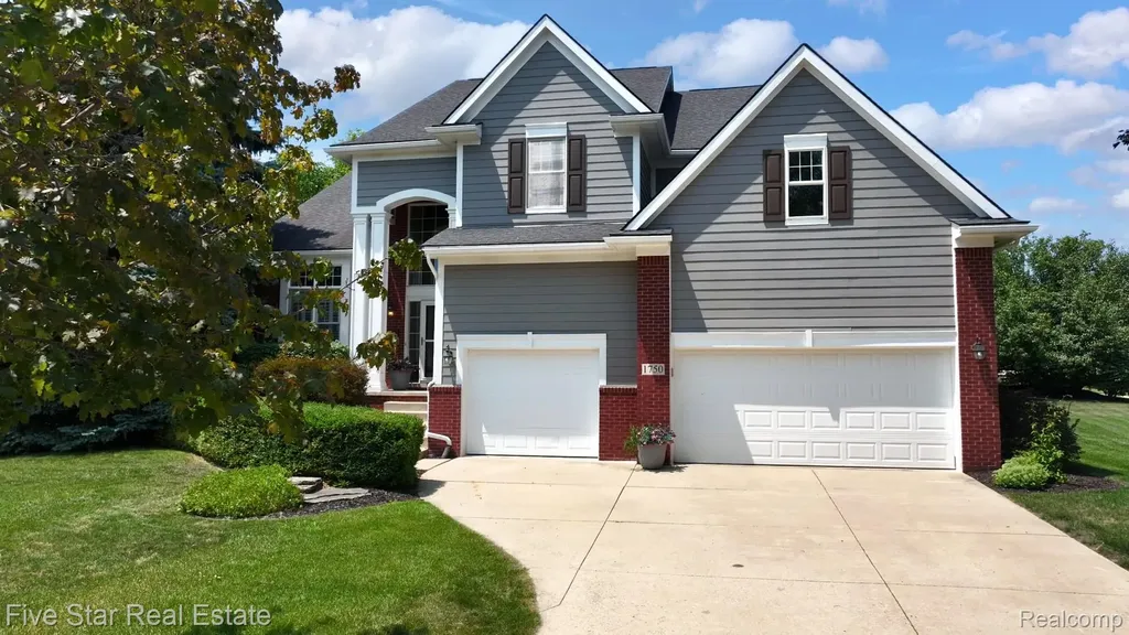 1750 Cheshire Lane Commerce Charter Township MI 48382