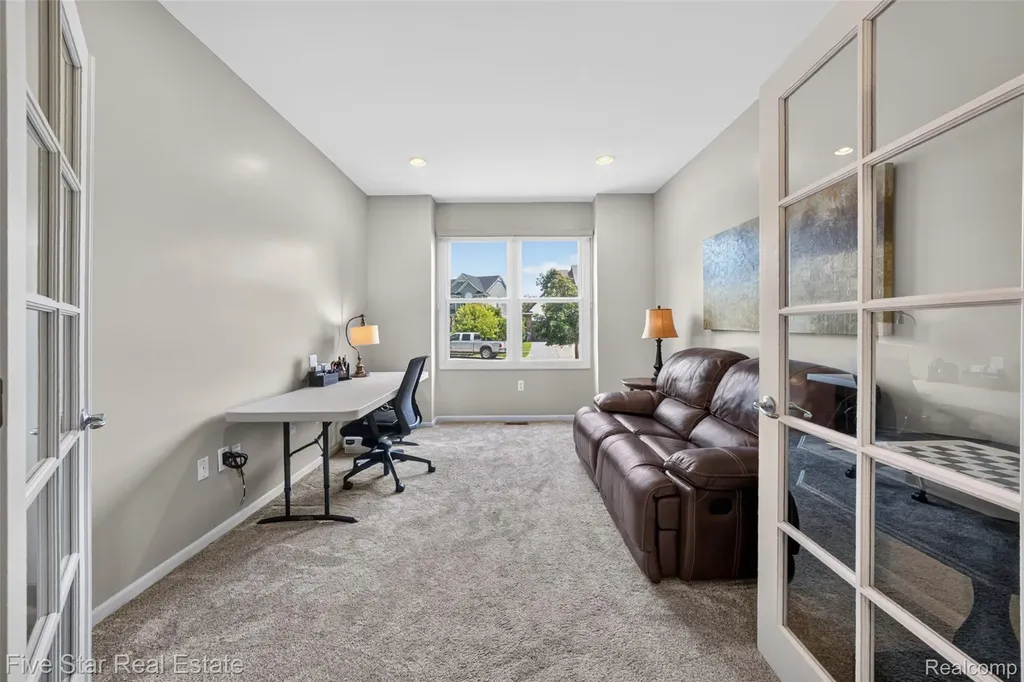 1750 Cheshire Lane Commerce Charter Township MI 48382