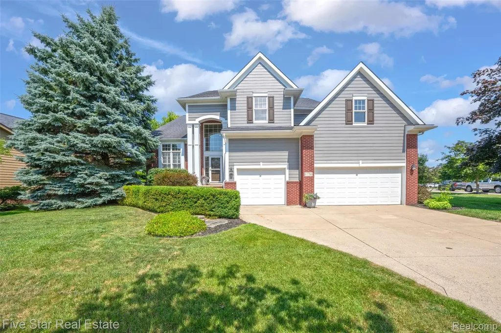 1750 Cheshire Lane Commerce Charter Township MI 48382